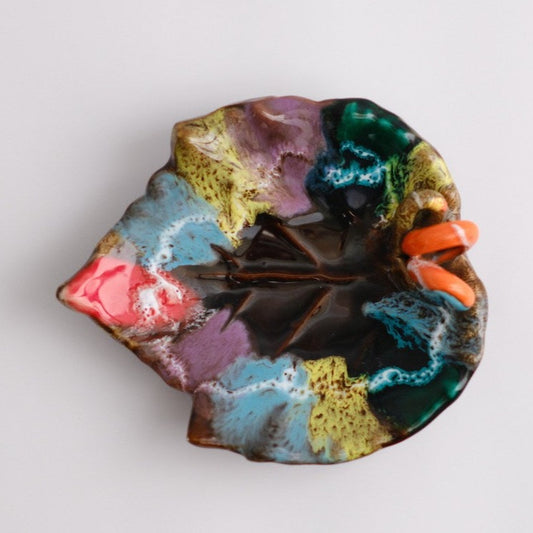 葉っぱの形の器（Vallauris）