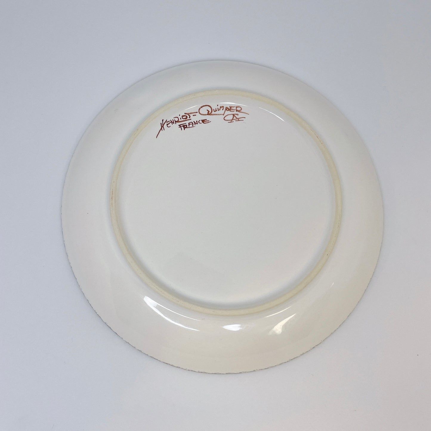 人物文の絵皿 Man（仏・カンペール）