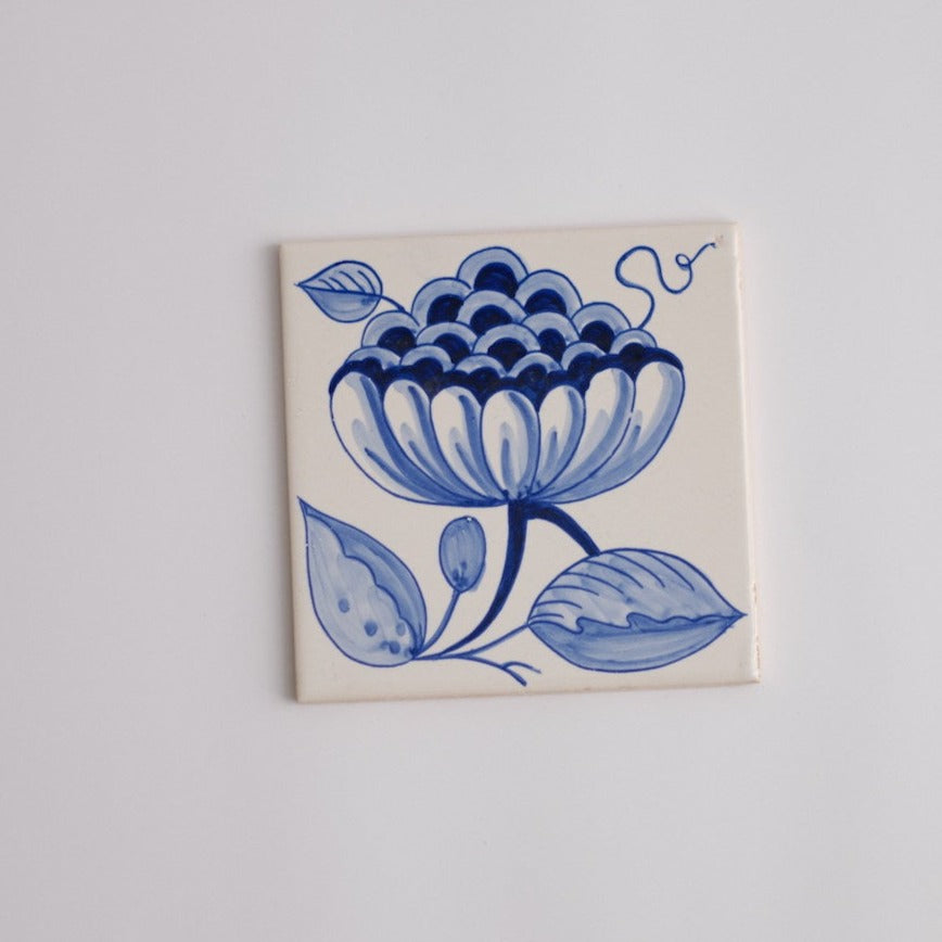 アンティーク・ヴィンテージのタイル。インテリアにもぴったりの雑貨。ポルトガルタイルはアズレージョと呼ばれるものです。